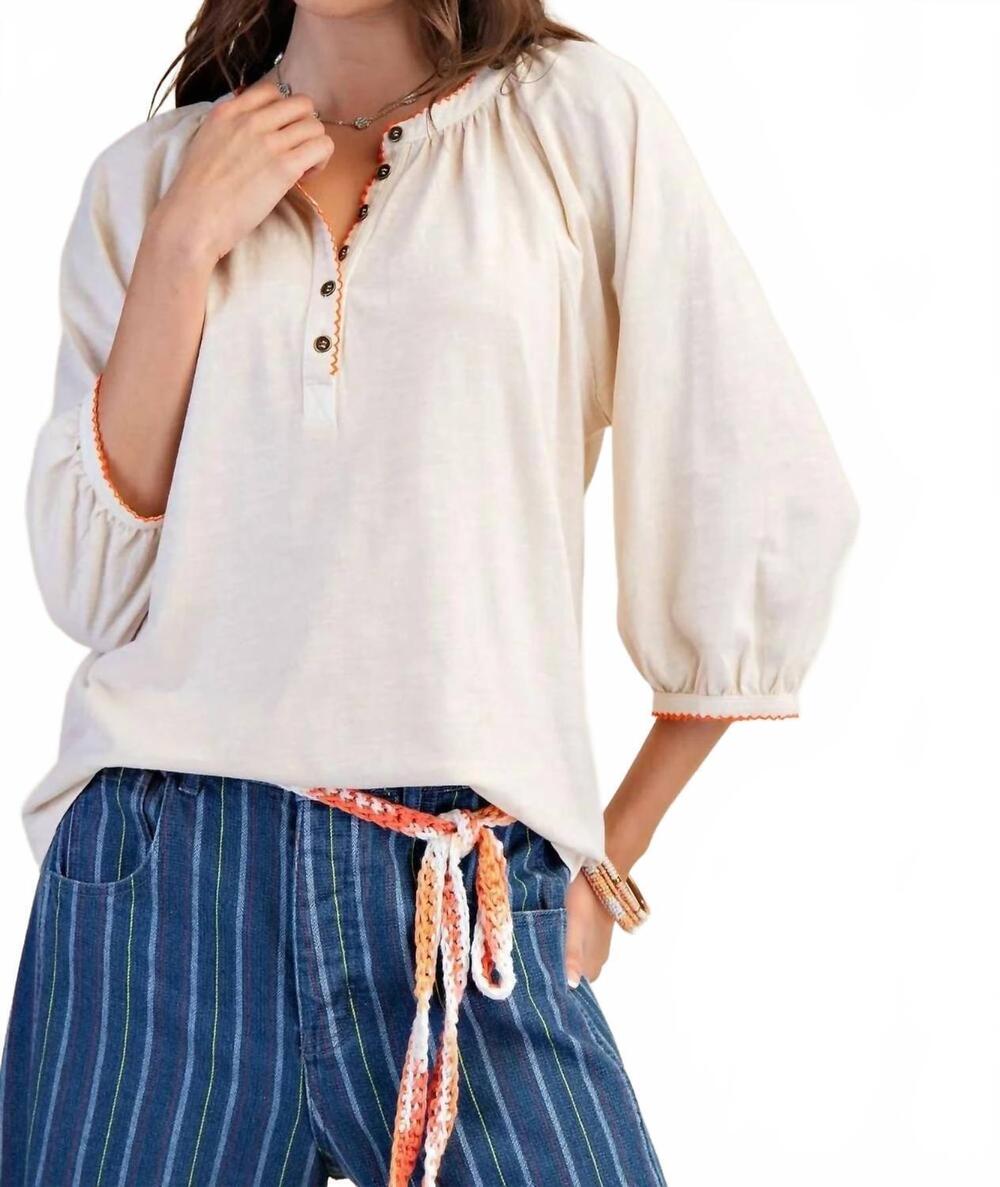 NEW EASEL natural bohemian blouse with trim in white